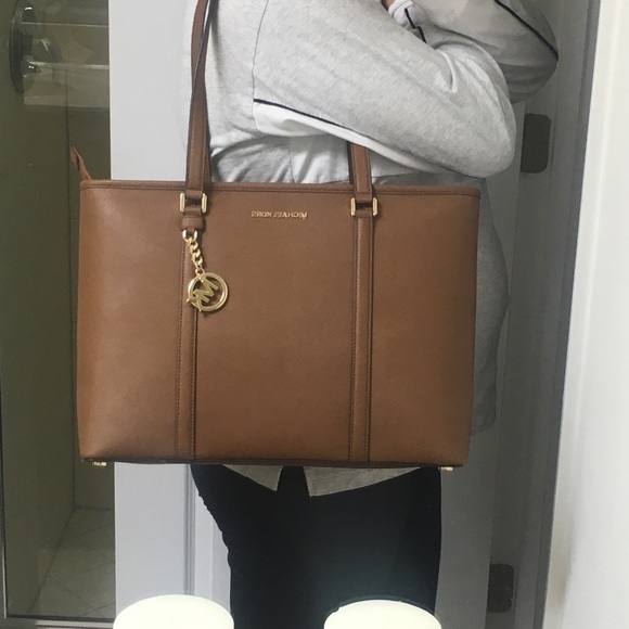 Firm❗️Michael Kors Large Sady Laptop Bag - Picture 8 of 8